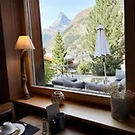 阿尔朋洛基酒店 3*