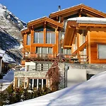 阿尔朋洛基酒店 酒店 3*
