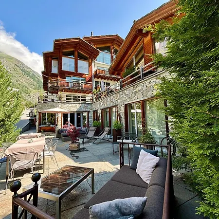 Отель Alpenlodge 3*