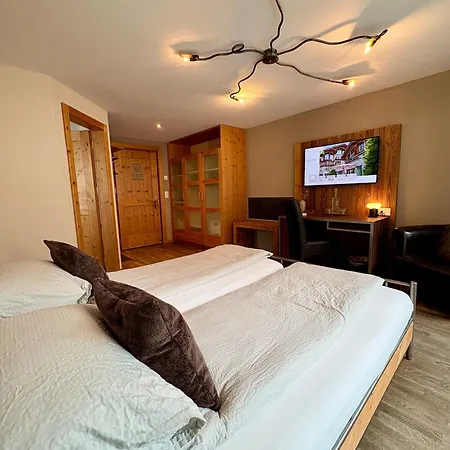 Отель Alpenlodge