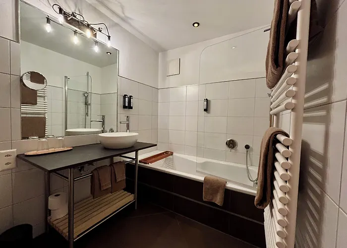 מלון Alpenlodge 3*